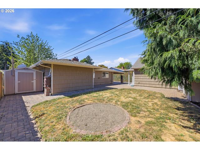 12431 Ne KNOTT St, Portland, OR 97230