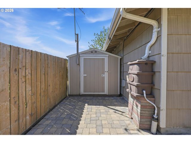 12431 Ne KNOTT St, Portland, OR 97230