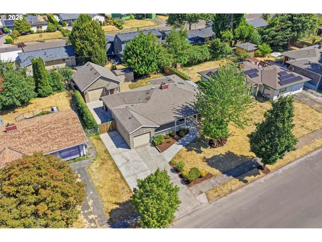 12431 Ne KNOTT St, Portland, OR 97230