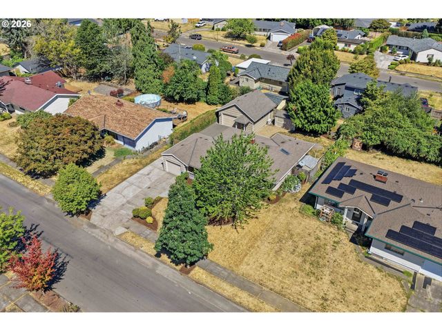 12431 Ne KNOTT St, Portland, OR 97230