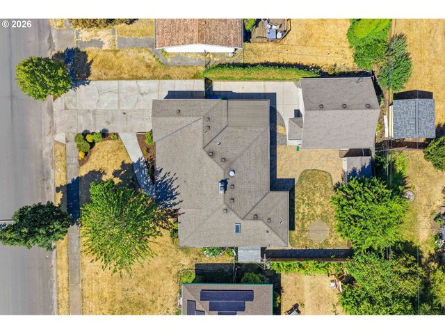 12431 Ne KNOTT St, Portland, OR 97230