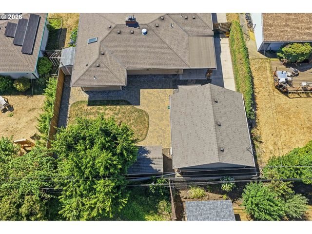 12431 Ne KNOTT St, Portland, OR 97230