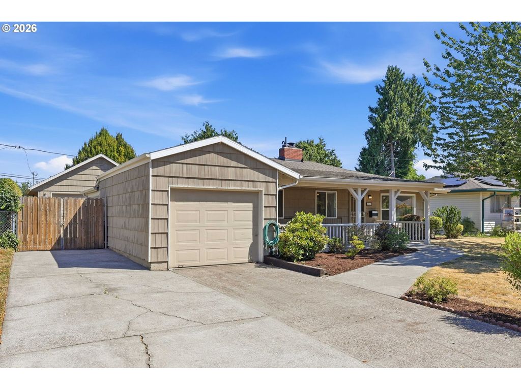 12431 Ne KNOTT St, Portland, OR 97230