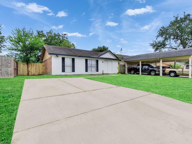 3207 Brookston Street, Houston, TX 77045