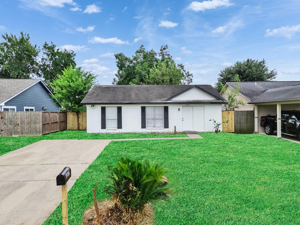 3207 Brookston Street, Houston, TX 77045