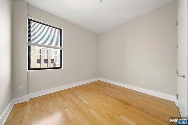4 Beacon Way 1804, Jersey City, NJ 07304