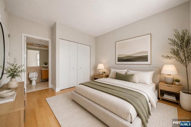 4 Beacon Way 1804, Jersey City, NJ 07304