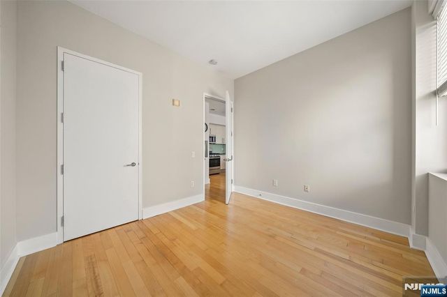 4 Beacon Way 1804, Jersey City, NJ 07304
