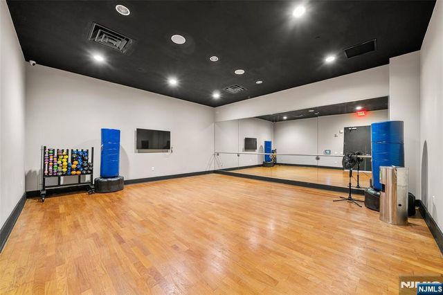 4 Beacon Way 1804, Jersey City, NJ 07304