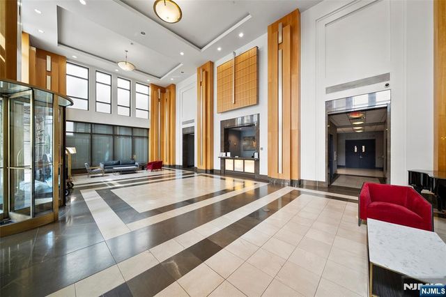 4 Beacon Way 1804, Jersey City, NJ 07304