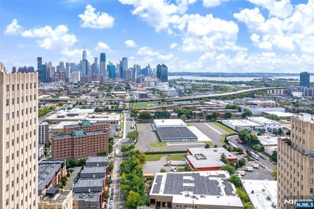 4 Beacon Way 1804, Jersey City, NJ 07304