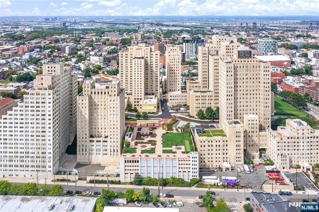 4 Beacon Way 1804, Jersey City, NJ 07304