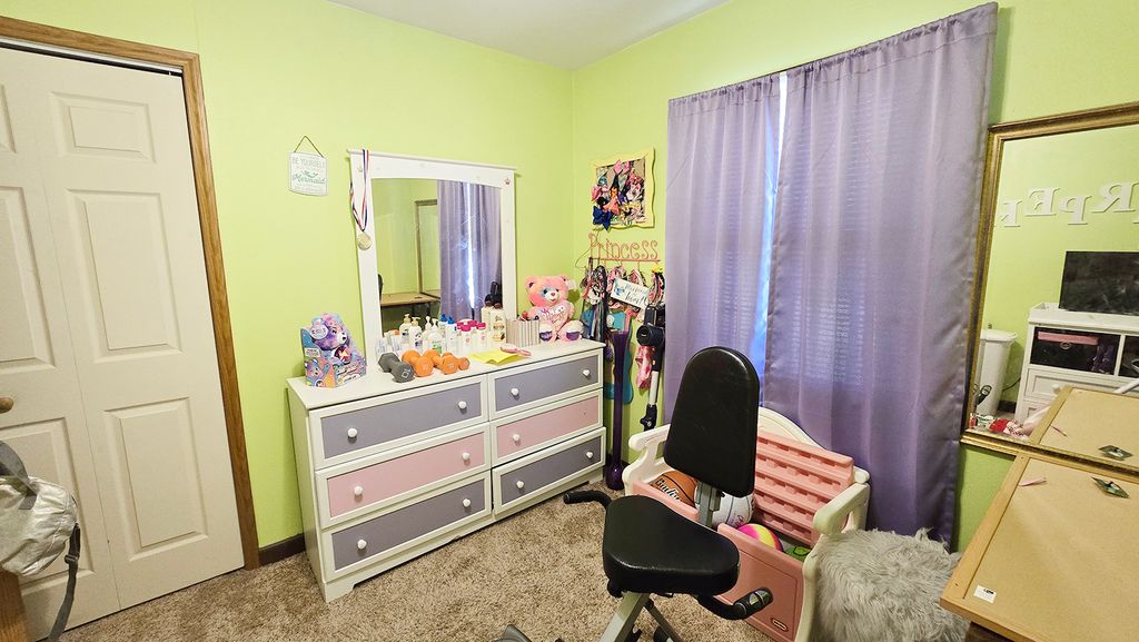 Image 16 of property listing at 409 S Pleasant Avenue, Centralia, IL 62801