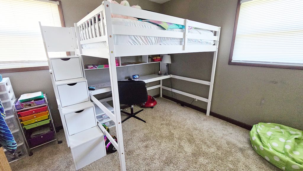 Image 18 of property listing at 409 S Pleasant Avenue, Centralia, IL 62801