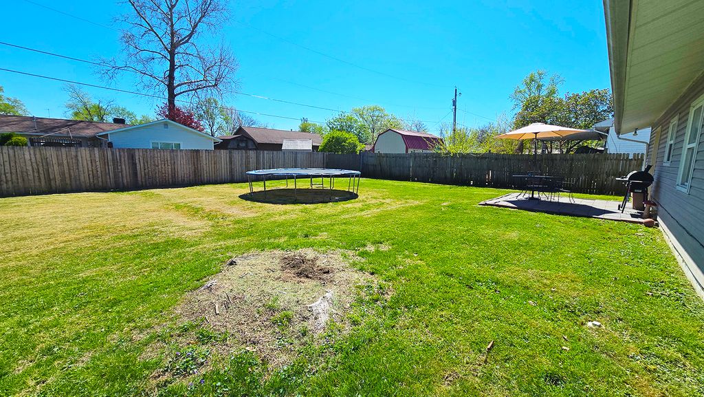 Image 27 of property listing at 409 S Pleasant Avenue, Centralia, IL 62801