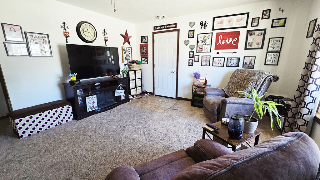 Image 6 of property listing at 409 S Pleasant Avenue, Centralia, IL 62801