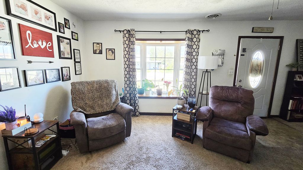 Image 8 of property listing at 409 S Pleasant Avenue, Centralia, IL 62801