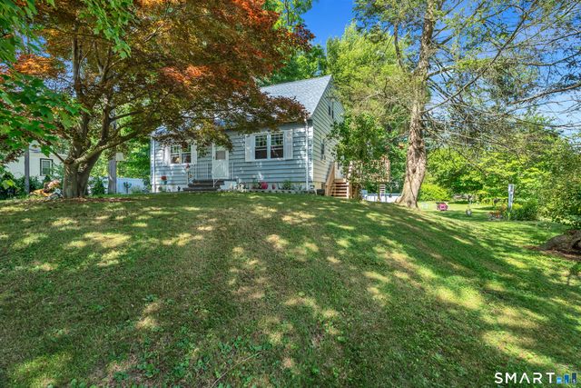 211 Maple Avenue, North Haven, CT 06473