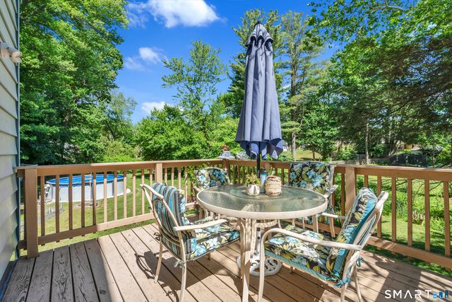 211 Maple Avenue, North Haven, CT 06473