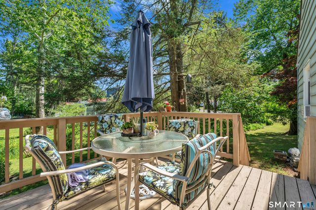 211 Maple Avenue, North Haven, CT 06473