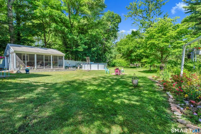 211 Maple Avenue, North Haven, CT 06473