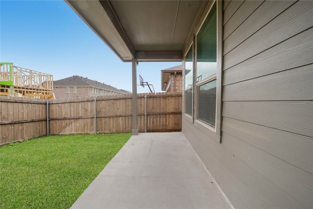 5225 Heritage Street, Haltom City, TX 76117