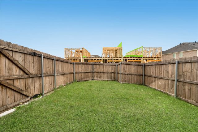 5225 Heritage Street, Haltom City, TX 76117