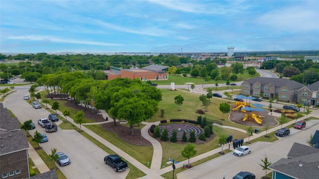 5225 Heritage Street, Haltom City, TX 76117