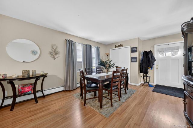 27-28 Williamsburg Drive, Newburgh, NY 12550