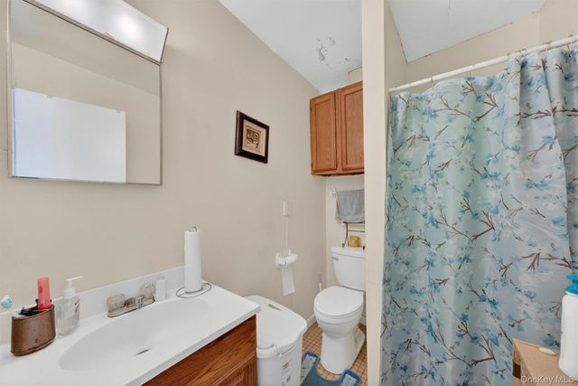 27-28 Williamsburg Drive, Newburgh, NY 12550