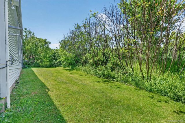 27-28 Williamsburg Drive, Newburgh, NY 12550