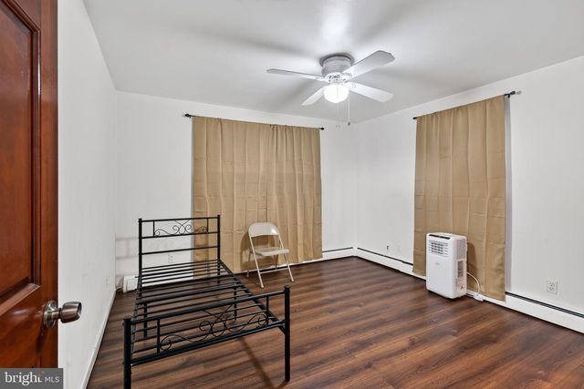 824 QUINCE LN, Secane, PA 19018