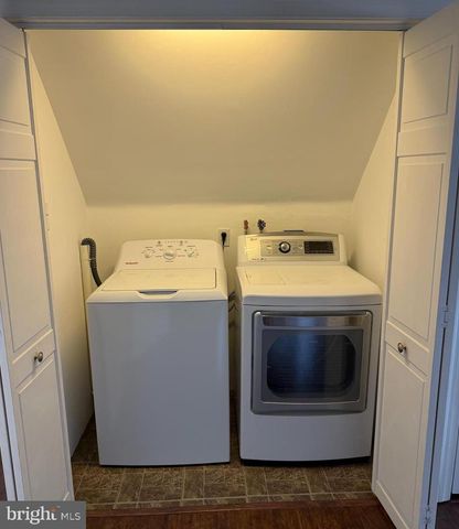 824 QUINCE LN, Secane, PA 19018