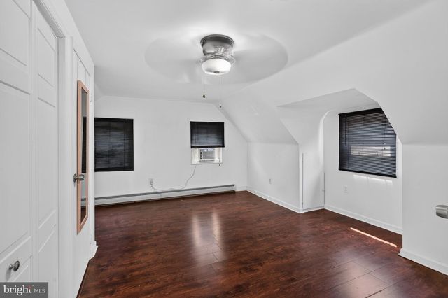 824 QUINCE LN, Secane, PA 19018