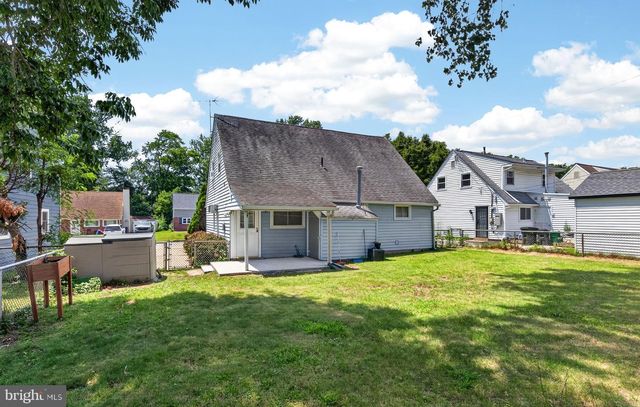 824 QUINCE LN, Secane, PA 19018