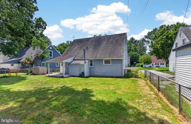 824 QUINCE LN, Secane, PA 19018