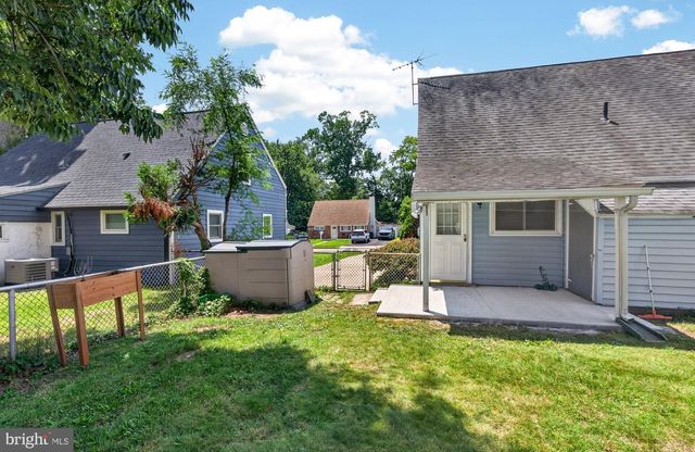 824 QUINCE LN, Secane, PA 19018