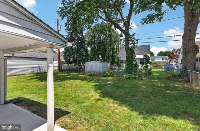 824 QUINCE LN, Secane, PA 19018
