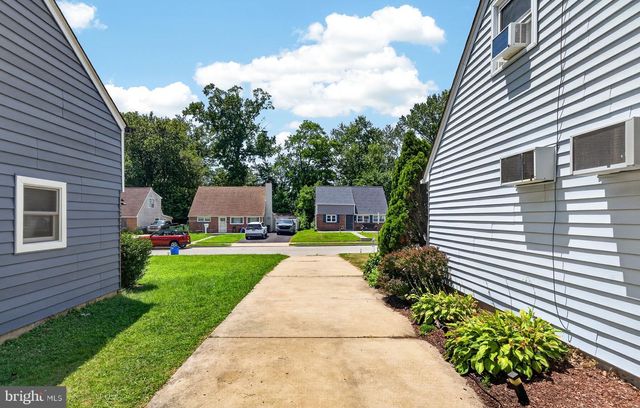 824 QUINCE LN, Secane, PA 19018