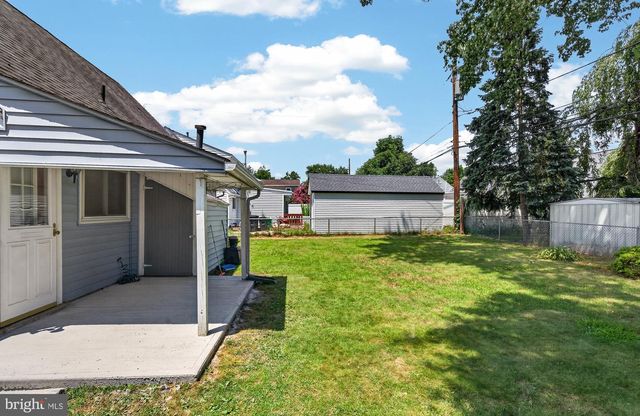 824 QUINCE LN, Secane, PA 19018