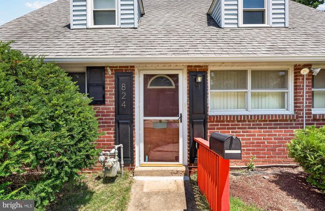 824 QUINCE LN, Secane, PA 19018