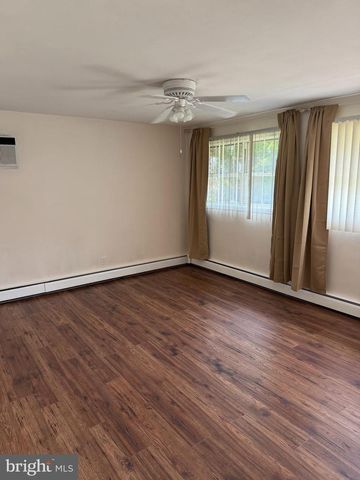 824 QUINCE LN, Secane, PA 19018