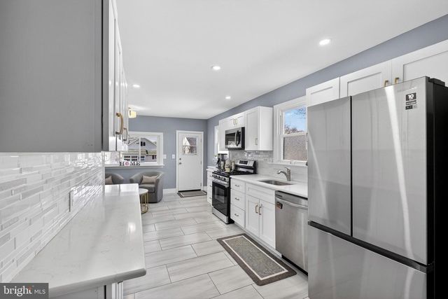 133 3RD AVE, Mount Ephraim, NJ 08059