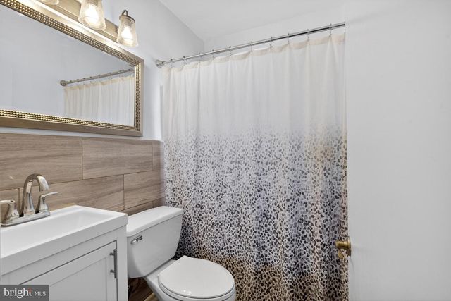 133 3RD AVE, Mount Ephraim, NJ 08059