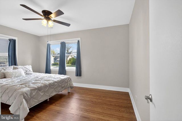 133 3RD AVE, Mount Ephraim, NJ 08059