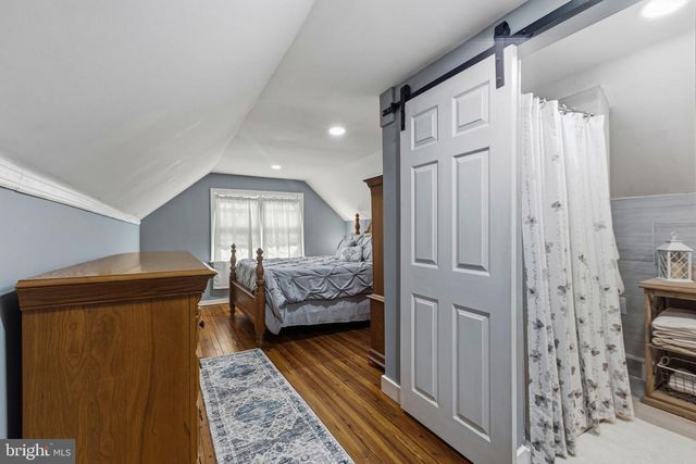 133 3RD AVE, Mount Ephraim, NJ 08059