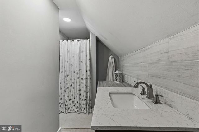 133 3RD AVE, Mount Ephraim, NJ 08059