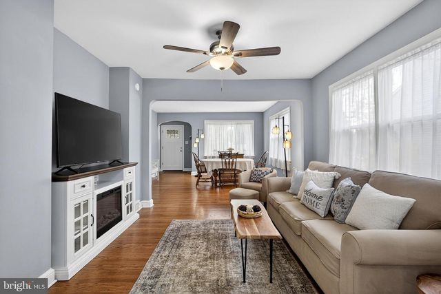 133 3RD AVE, Mount Ephraim, NJ 08059