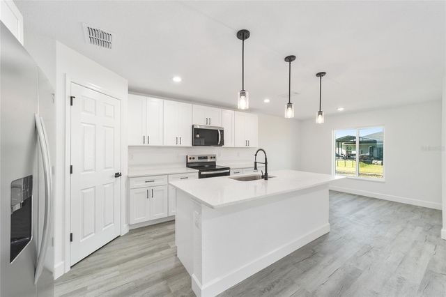 191 JUNIPER LOOP CIRCLE, Ocala, FL 34480