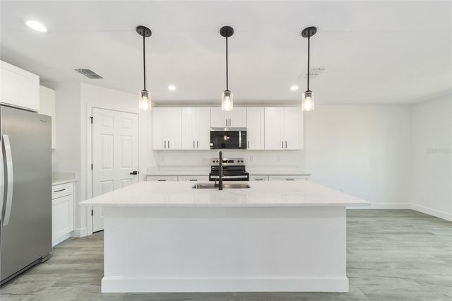 191 JUNIPER LOOP CIRCLE, Ocala, FL 34480